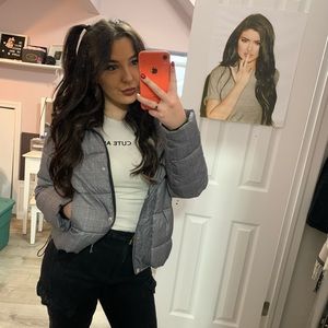 Meet your Posher, Julia